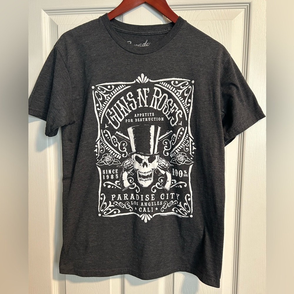 Guns N’ Roses t shirt - medium